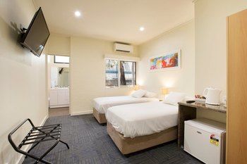 High Flyer Hotel - Accommodation Noosa 21