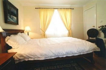 Bluebell Bed & Breakfast - Accommodation Noosa 7