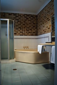 Airport Motel Sir Francis Drake - Accommodation Noosa 7