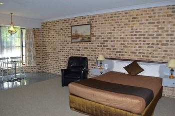 Airport Motel Sir Francis Drake - Accommodation Noosa 22