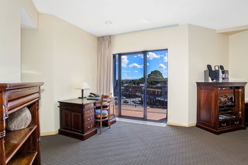 Quality Suites Boulevard On Beaumont - Accommodation Noosa 4