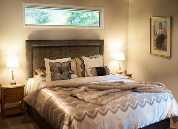 Mountain Element Retreats - Accommodation Noosa 7