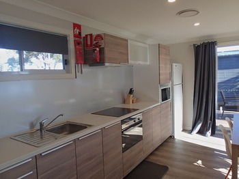 Dungowan Waterfront Apartments - Accommodation Noosa 236