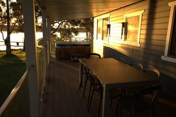 Dungowan Waterfront Apartments - Accommodation Noosa 252