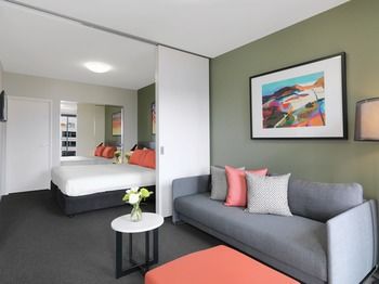 Adina Apartment Hotel Sydney Airport - Accommodation Noosa 8