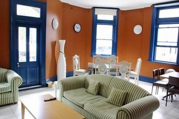 Central Perk Backpackers - Hostel - Accommodation Noosa 1