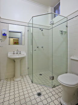 The George Street Hotel - Hostel - Accommodation Noosa 1