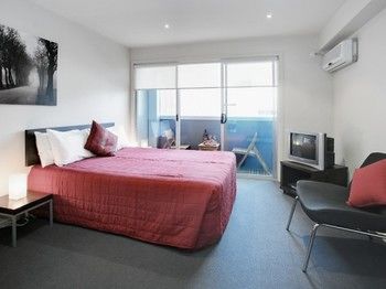 Plum Collins Street Serviced Apartments - Accommodation Noosa 1