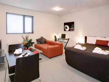 Plum Carlton Serviced Apartments - Accommodation Noosa 0