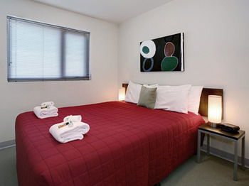 Plum Carlton Serviced Apartments - Accommodation Noosa 6