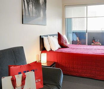 Plum Carlton Serviced Apartments - Accommodation Noosa 7