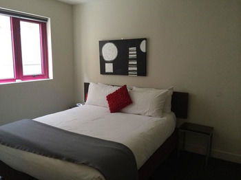 Plum Carlton Serviced Apartments - Accommodation Noosa 11