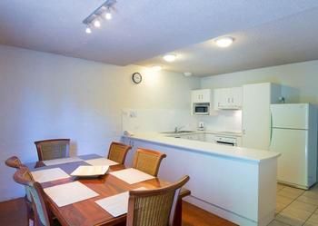Palm Court Noosa - Accommodation Noosa 5
