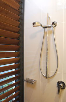 By The Beach B&B And Apartments - Accommodation Noosa 2