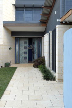 By The Beach B&B And Apartments - Accommodation Noosa 4