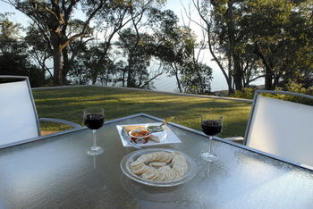 By The Beach B&B And Apartments - Accommodation Noosa 12