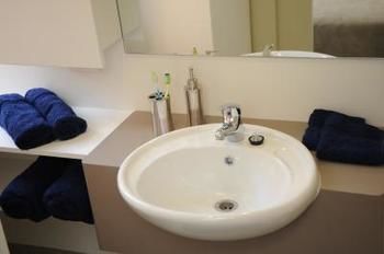 Yarra House Campus Summer Stays - Accommodation Noosa 2