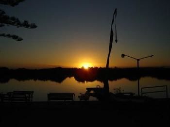 Black Swan Waterfront Motel - Accommodation Noosa 4