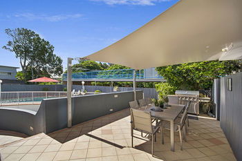 Sandy Shores Luxury Holiday Units - Accommodation Noosa 3