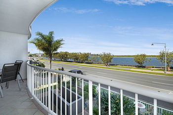 Sandy Shores Luxury Holiday Units - Accommodation Noosa 6