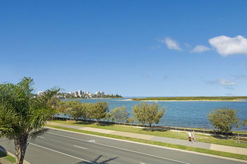 Sandy Shores Luxury Holiday Units - Accommodation Noosa 18