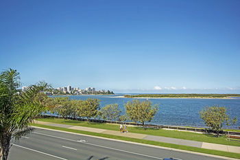 Sandy Shores Luxury Holiday Units - Accommodation Noosa 20