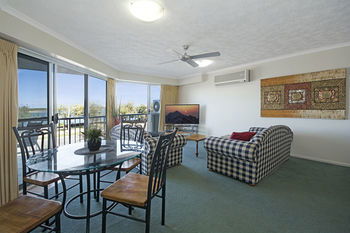 Sandy Shores Luxury Holiday Units - Accommodation Noosa 21