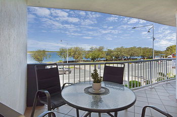 Sandy Shores Luxury Holiday Units - Accommodation Noosa 35