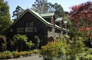 Mary Card's Coach House - Accommodation Noosa 4