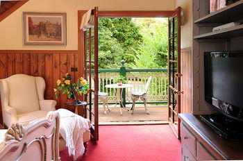 Mary Card's Coach House - Accommodation Noosa 12