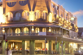 Hotel Ravesis - Accommodation Noosa 15