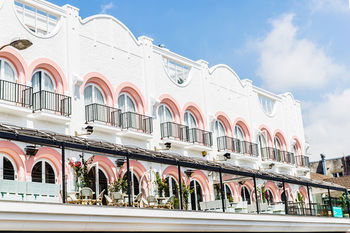 Hotel Ravesis - Accommodation Noosa 20