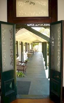 Lochinvar House B&B - Accommodation Noosa 5