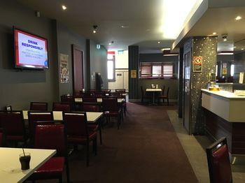 Strathfield Hotel - Accommodation Noosa 6