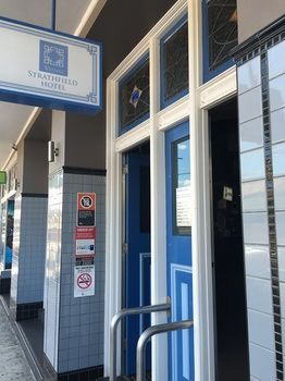 Strathfield Hotel - Accommodation Noosa 9