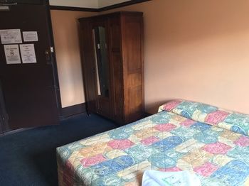 Strathfield Hotel - Accommodation Noosa 14