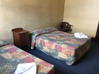 Strathfield Hotel - Accommodation Noosa 23