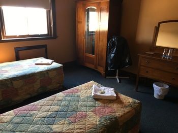 Strathfield Hotel - Accommodation Noosa 25