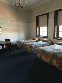 Strathfield Hotel - Accommodation Noosa 32