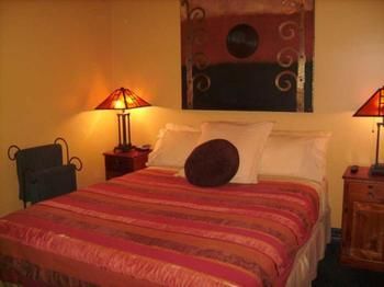 Church House B&B Gundagai - Accommodation Noosa 7