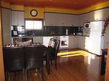Church House B&B Gundagai - Accommodation Noosa 10