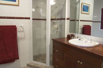 Kingfishers Manor @ Noosa - Accommodation Noosa 6