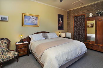 Langbrook Estate Cottages - Accommodation Noosa 4