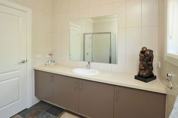 Langbrook Estate Cottages - Accommodation Noosa 13