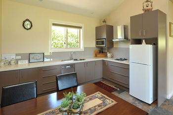 Langbrook Estate Cottages - Accommodation Noosa 14