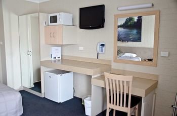 Baybrook Motor Inn & Apartments - Accommodation Noosa 1