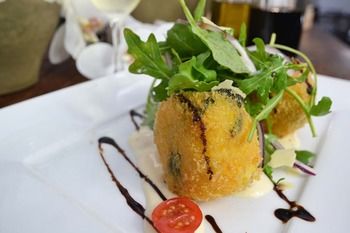 Crossroads Hotel Liverpool - Accommodation Noosa 15