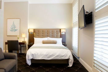 Royal Hotel Randwick - Accommodation Noosa 24