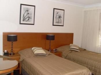 The Denman - Accommodation Noosa 4