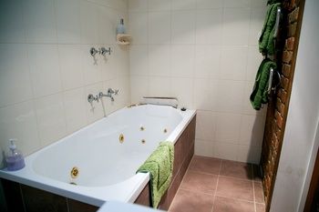 Holly Lane Mews - Accommodation Noosa 10